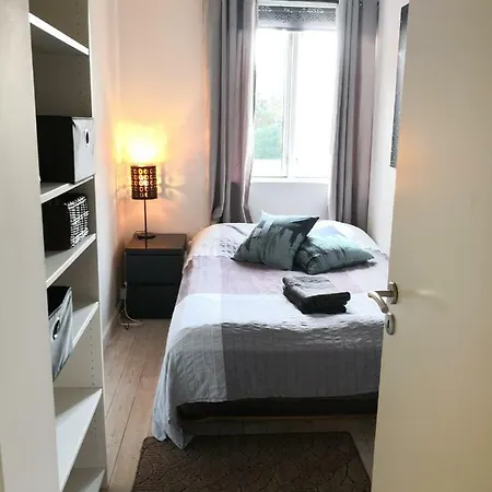10 Minutes From Central Copenhagen Homestay *